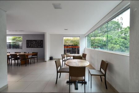 Apartamento à venda com 138m², 3 quartos e 3 vagas Apartamento à venda com 138m², 3 quartos e 3 vagasÁrea comum - Salão de festas