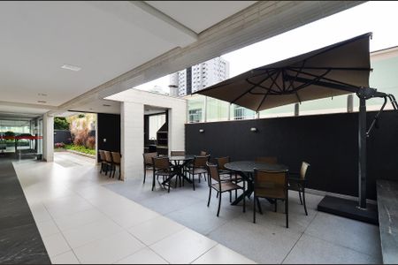 Apartamento à venda com 138m², 3 quartos e 3 vagas Apartamento à venda com 138m², 3 quartos e 3 vagasÁrea comum - Churrasqueira