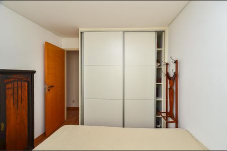 Apartamento à venda com 138m², 3 quartos e 3 vagas Apartamento à venda com 138m², 3 quartos e 3 vagasQuarto 1
