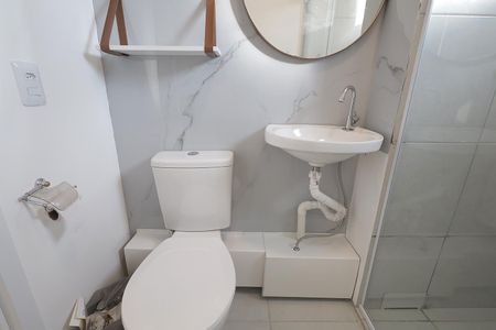 Apartamento para alugar com 38m², 2 quartos e 1 vaga Apartamento para alugar com 38m², 2 quartos e 1 vagaBanheiro
