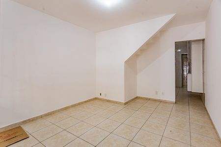 Sala de casa à venda com 2 quartos, 120m² em Parque Fongaro, São Paulo