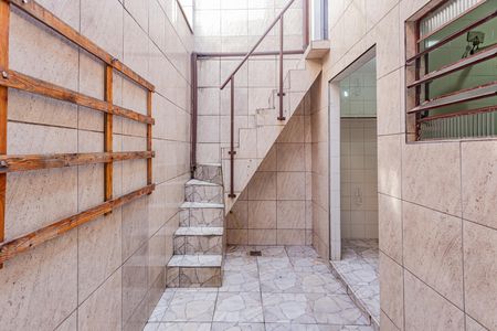 Quintal de casa à venda com 2 quartos, 120m² em Parque Fongaro, São Paulo