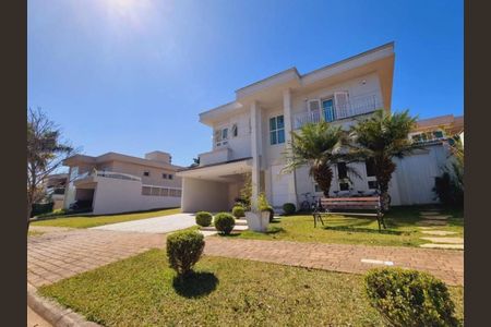 Casa de condomínio à venda com 380m², 4 quartos e 2 vagas Casa de condomínio à venda com 380m², 4 quartos e 2 vagasFoto 01