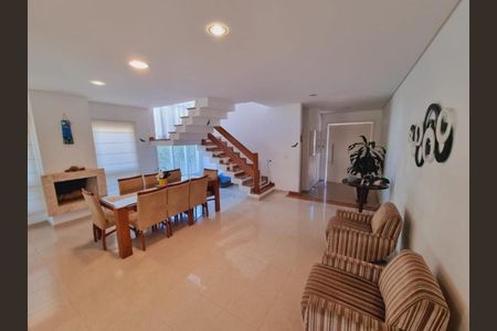 Casa de condomínio à venda com 380m², 4 quartos e 2 vagas Casa de condomínio à venda com 380m², 4 quartos e 2 vagasFoto 03
