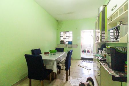 Casa para alugar com 100m², 3 quartos e 2 vagas Casa para alugar com 100m², 3 quartos e 2 vagasCozinha