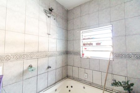 Casa para alugar com 100m², 3 quartos e 2 vagas Casa para alugar com 100m², 3 quartos e 2 vagasBanheiro