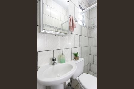 Casa à venda com 215m², 3 quartos e 7 vagasBanheiro 2