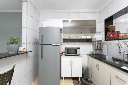 Casa à venda com 215m², 3 quartos e 7 vagasCozinha 