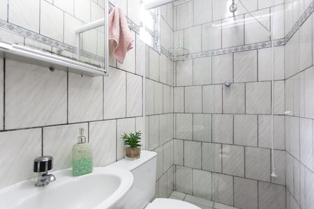 Casa à venda com 215m², 3 quartos e 7 vagasBanheiro 2