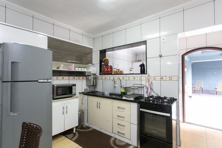 Casa à venda com 215m², 3 quartos e 7 vagasCozinha 