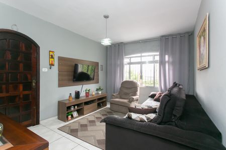 Casa à venda com 215m², 3 quartos e 7 vagasSala