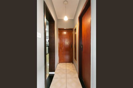 Casa à venda com 215m², 3 quartos e 7 vagasCorredor 
