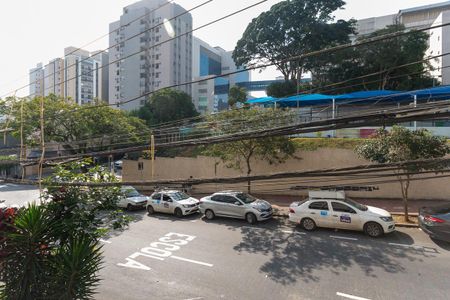 Apartamento à venda com 76m², 2 quartos e sem vaga Apartamento à venda com 76m², 2 quartos e sem vagaVista