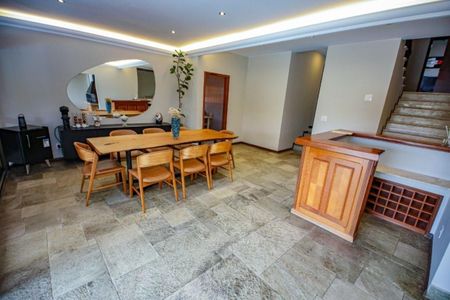 Foto 06 de casa de condomínio à venda com 4 quartos, 403m² em Alphaville, Santana de Parnaíba