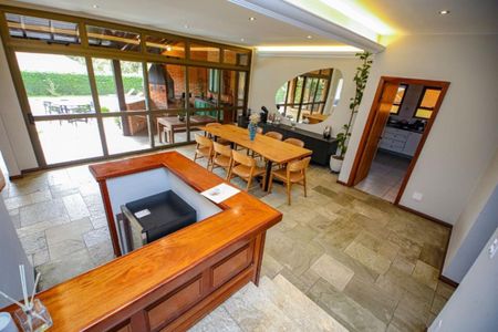 Foto 01 de casa de condomínio à venda com 4 quartos, 403m² em Alphaville, Santana de Parnaíba