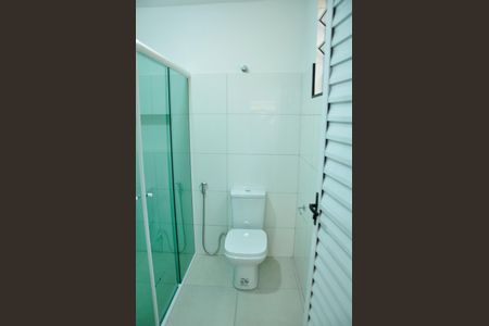 Casa para alugar com 320m², 3 quartos e 3 vagas Casa para alugar com 320m², 3 quartos e 3 vagasDetalhe - Banheiro Social