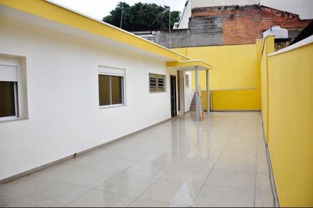 Casa para alugar com 320m², 3 quartos e 3 vagas Casa para alugar com 320m², 3 quartos e 3 vagasDetalhe - Quintal