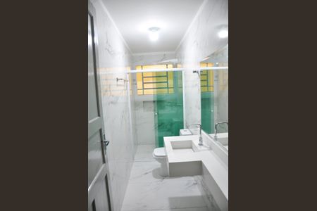 Casa para alugar com 320m², 3 quartos e 3 vagas Casa para alugar com 320m², 3 quartos e 3 vagasDetalhe - Banheiro Social