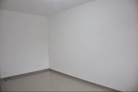 Casa para alugar com 320m², 3 quartos e 3 vagas Casa para alugar com 320m², 3 quartos e 3 vagasDetalhe - Quarto 01