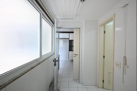 Apartamento à venda com 127m², 3 quartos e 2 vagasÁrea de Serviço 