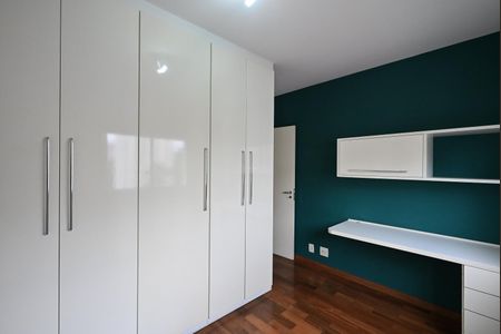 Apartamento à venda com 127m², 3 quartos e 2 vagasQuarto 2