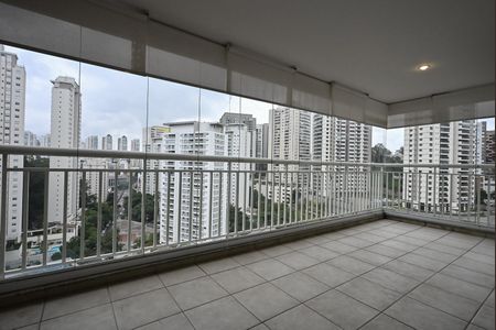Apartamento à venda com 127m², 3 quartos e 2 vagasVaranda