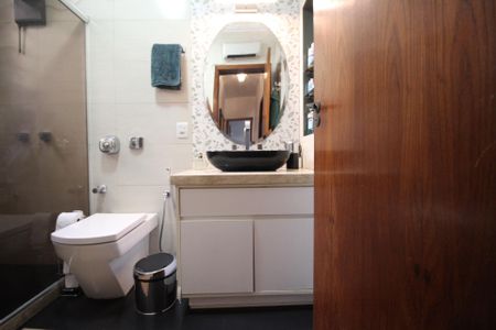 Apartamento à venda com 137m², 3 quartos e sem vagaBanheiro
