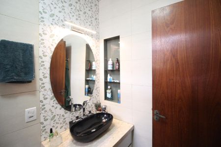 Apartamento à venda com 137m², 3 quartos e sem vagaBanheiro