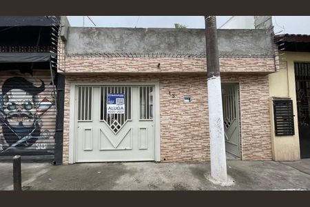 Casa para alugar com 100m², 2 quartos e sem vaga Casa para alugar com 100m², 2 quartos e sem vagaFachada+Placa