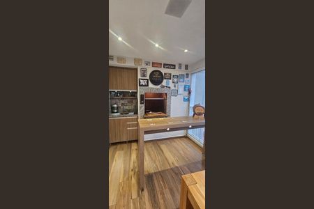 Apartamento à venda com 136m², 3 quartos e 3 vagas Apartamento à venda com 136m², 3 quartos e 3 vagasVaranda