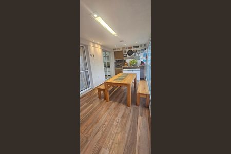 Apartamento à venda com 136m², 3 quartos e 3 vagas Apartamento à venda com 136m², 3 quartos e 3 vagasVaranda