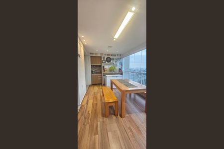 Apartamento à venda com 136m², 3 quartos e 3 vagas Apartamento à venda com 136m², 3 quartos e 3 vagasVaranda