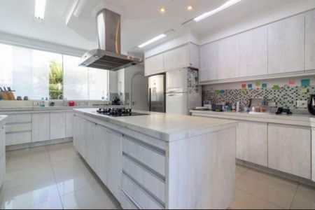 Foto 14 de casa de condomínio à venda com 4 quartos, 650m² em Alphaville Residencial Um, Barueri