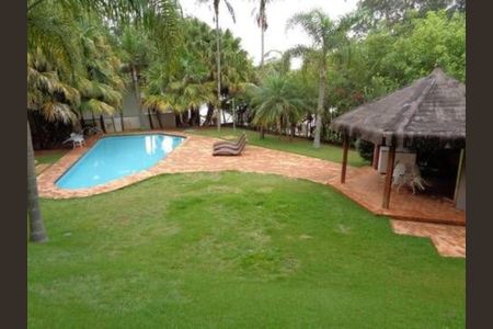 Casa de condomínio à venda com 750m², 4 quartos e 4 vagas Casa de condomínio à venda com 750m², 4 quartos e 4 vagasFoto 01