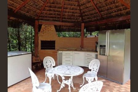 Foto 01 de casa de condomínio à venda com 4 quartos, 750m² em Residencial Tambore, Barueri