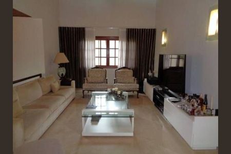 Foto 01 de casa de condomínio à venda com 4 quartos, 750m² em Residencial Tambore, Barueri