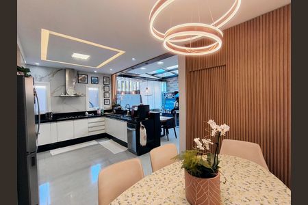 Casa de condomínio à venda com 164m², 3 quartos e 2 vagas