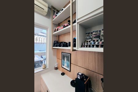Casa de condomínio à venda com 164m², 3 quartos e 2 vagas