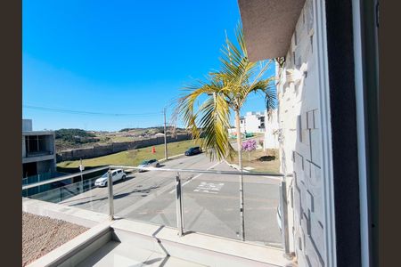 Casa de condomínio à venda com 164m², 3 quartos e 2 vagas