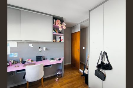 Casa de condomínio à venda com 164m², 3 quartos e 2 vagas