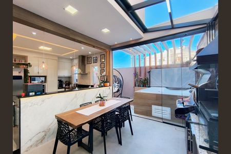 Casa de condomínio à venda com 164m², 3 quartos e 2 vagas