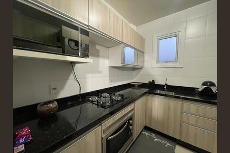 Apartamento para alugar com 70m², 2 quartos e 1 vaga