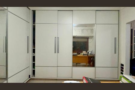 Casa à venda com 580m², 3 quartos e 5 vagasQuarto 1