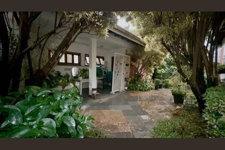 Casa à venda com 580m², 3 quartos e 5 vagasQuintal