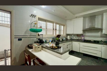 Casa à venda com 580m², 3 quartos e 5 vagasCozinha