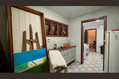 Casa à venda com 580m², 3 quartos e 5 vagasÁrea de Serviço