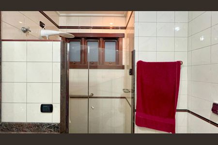 Casa à venda com 580m², 3 quartos e 5 vagasBanheiro da Suíte