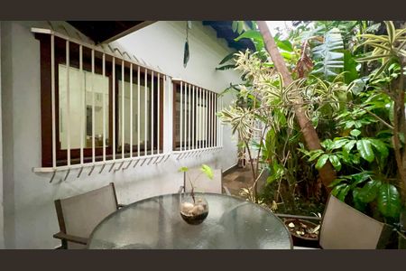 Quintal de casa à venda com 3 quartos, 580m² em Alto de Pinheiros, São Paulo