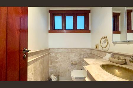 Casa à venda com 580m², 3 quartos e 5 vagasLavabo
