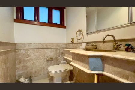 Casa à venda com 580m², 3 quartos e 5 vagasLavabo